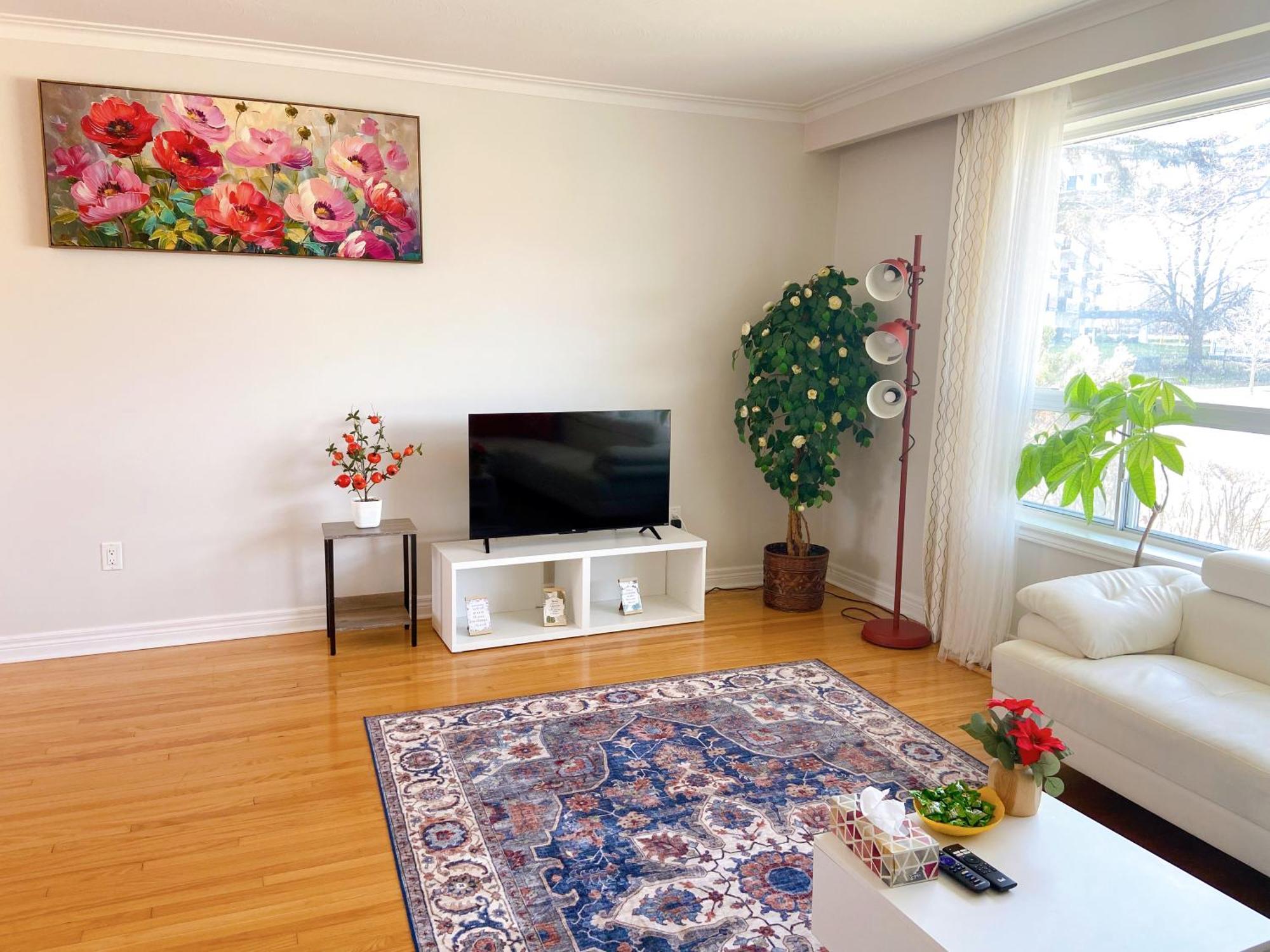 Готель Sunny House - Main Floor, Free Parking, In Торонто Екстер'єр фото